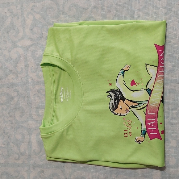 Run Disney 2022  Princess Mulan Half Marathon Shirt, Medium Men, lime Green. - Picture 11 of 11
